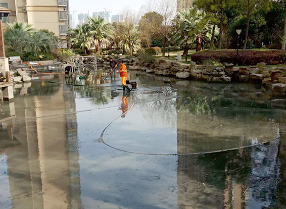 余江景观池淤泥清理